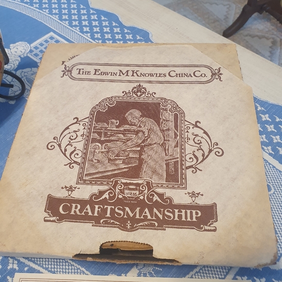 Vintage 1983 Christmas plate - Picture 2 of 6